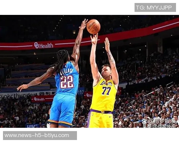 詹姆斯盛赞东契奇末节防守表现令人震惊贡献33分8板11助攻 詹姆斯盛赞东契奇末节防守表现令人震惊贡献33分8板11助攻